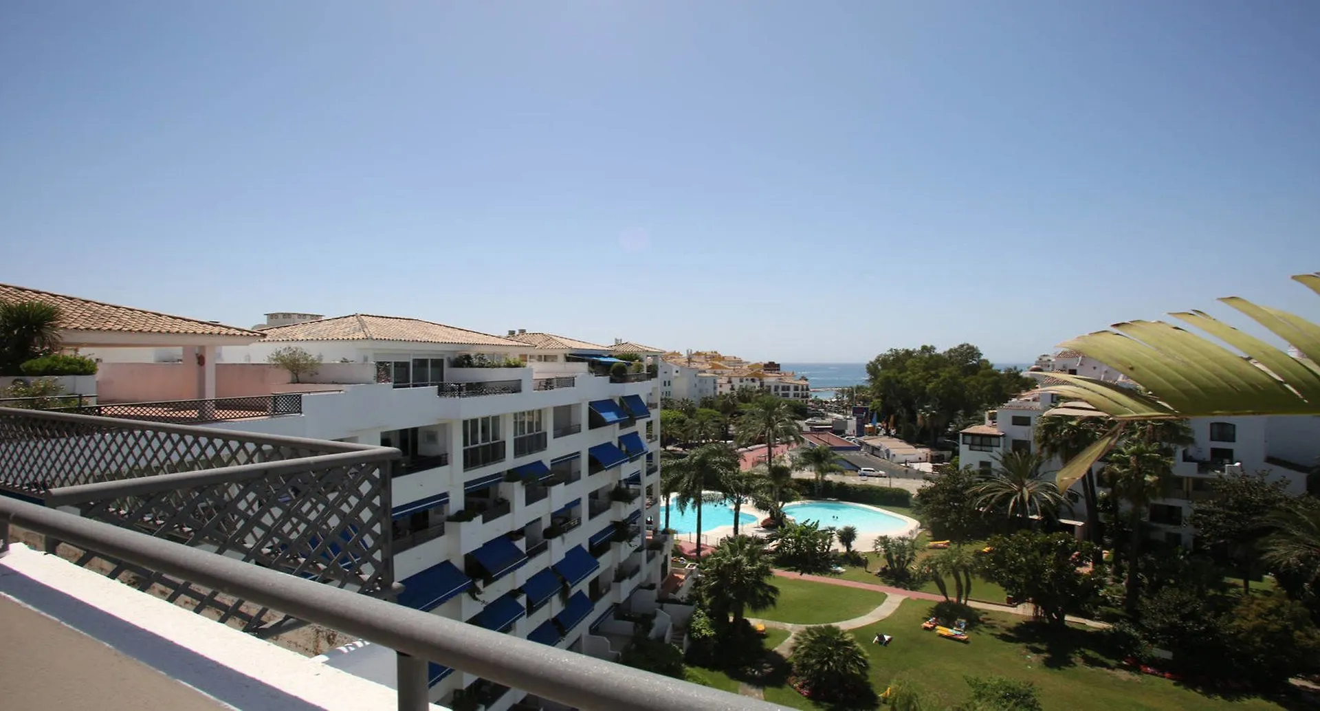 Luxurious Penthouse Puerto Banus Apartment Marbella